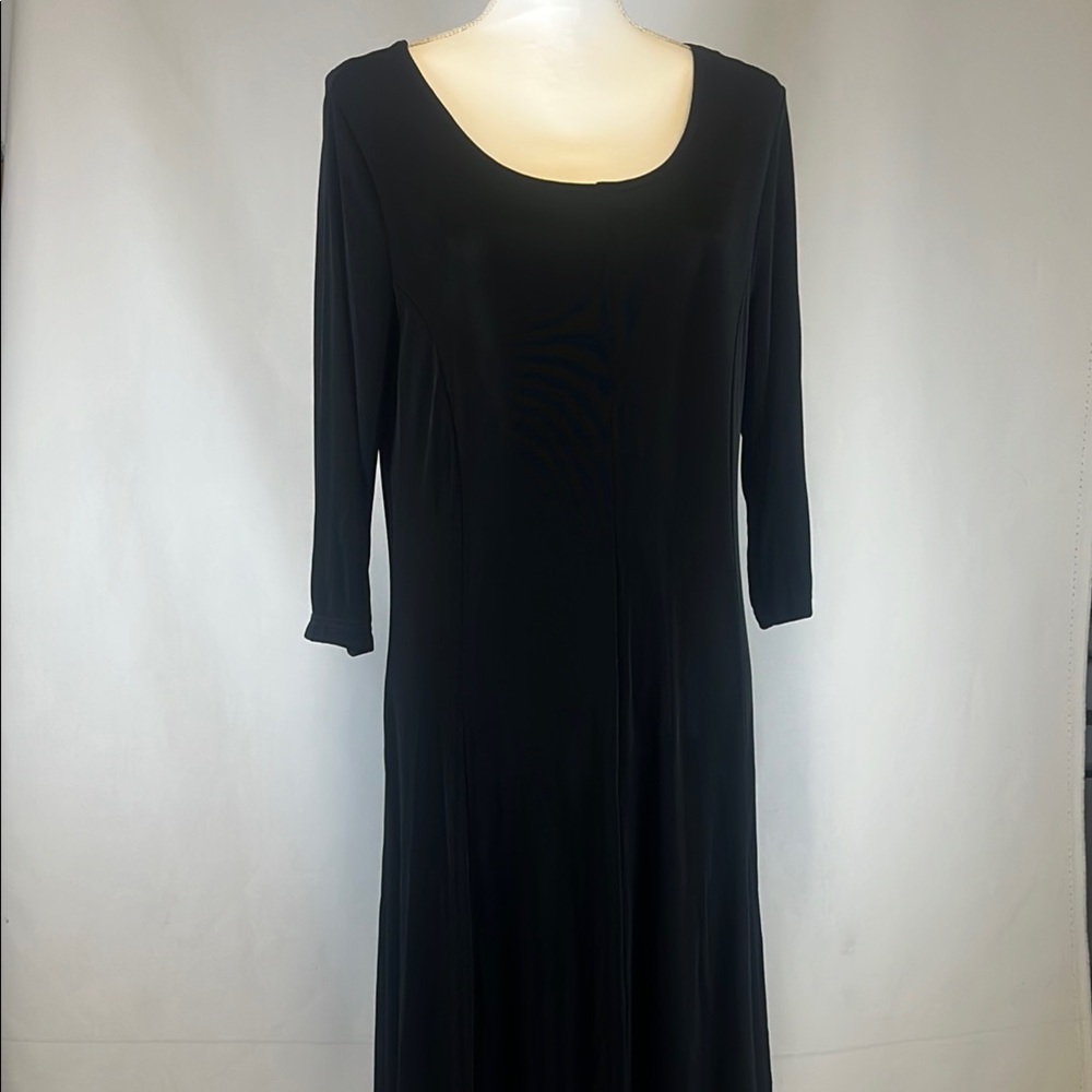 Kiara Wrinkle Resistant Black Knit Travel Midi Dress L